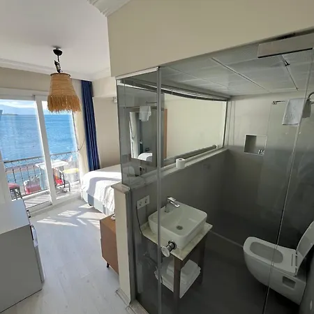Celep Hotel *