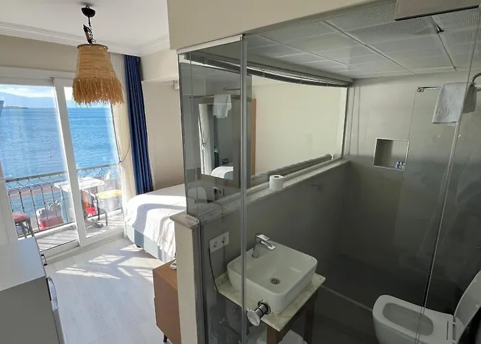 Celep Hotel *